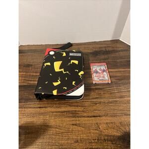 Tcgames Pokémon card binder w/ Pokémon Cards